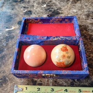 HEALTHY BALL LOTUS POND Marble Therapy Balls in Original Box - China

The HEALT